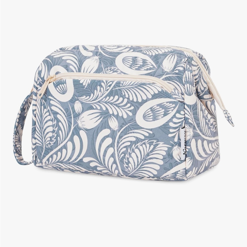 Floral Blue and White Women's Toiletry Bag